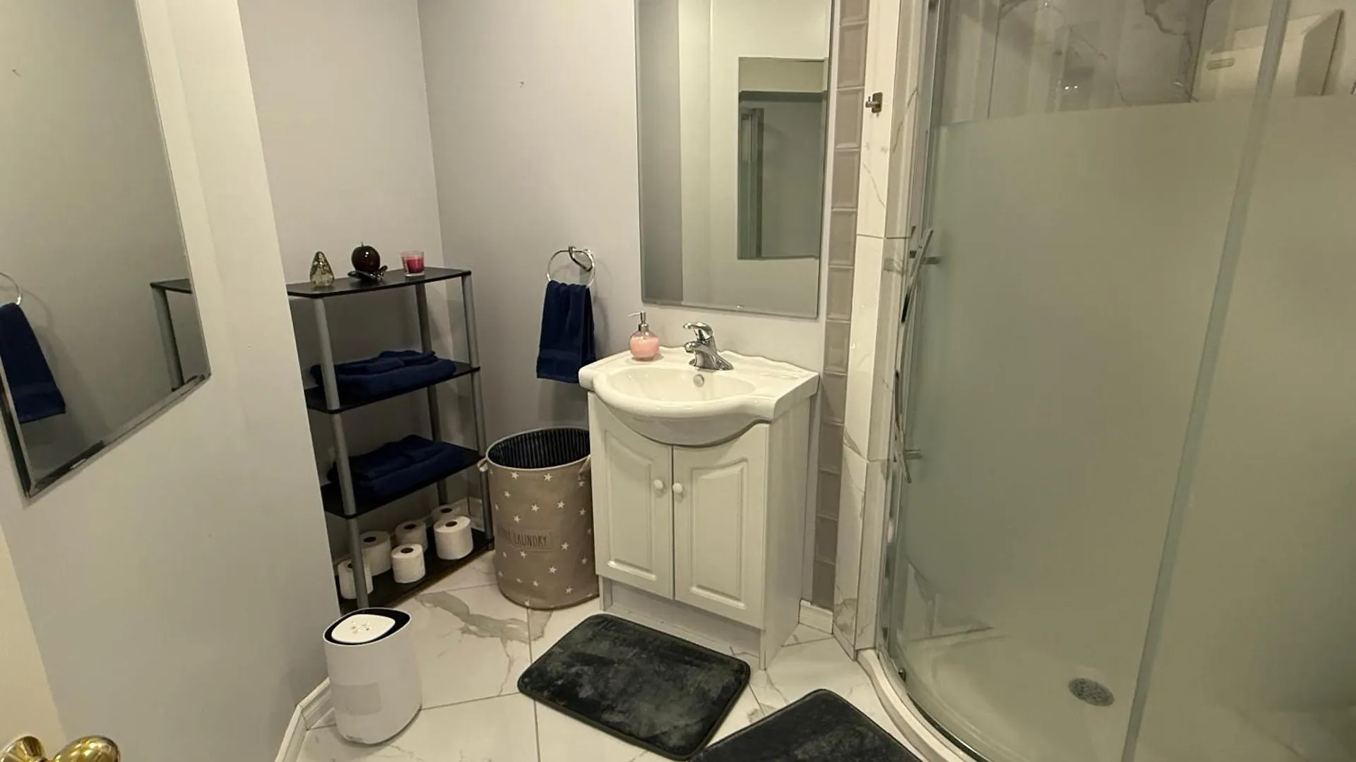 Spacious & Comfortable 1Br Unit, Peaceful Setting オタワ 0*,